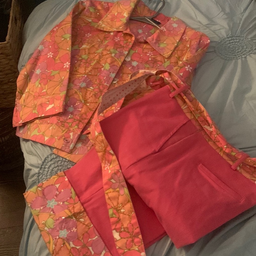 Boutique style pant suit